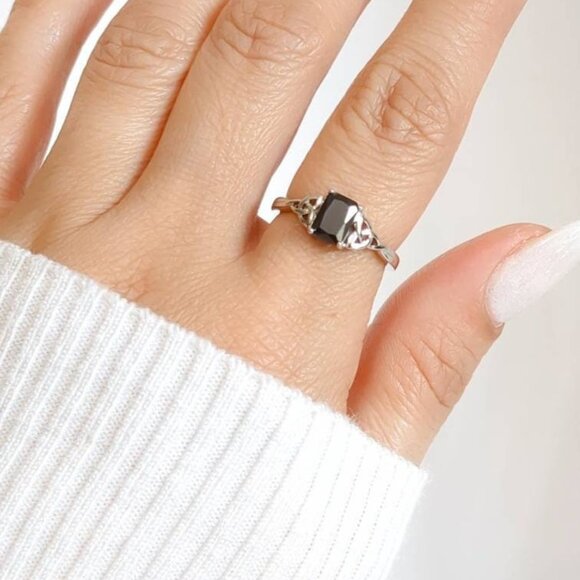 Sterling Silver Black Onyx Celtic Ring, Sterling Silver Women Ring, Love Friends - Picture 9 of 9